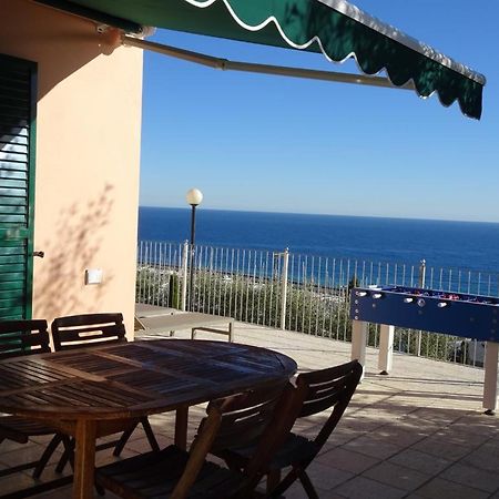 Villetta Sole Mare Santo Stefano al Mare Eksteriør bilde
