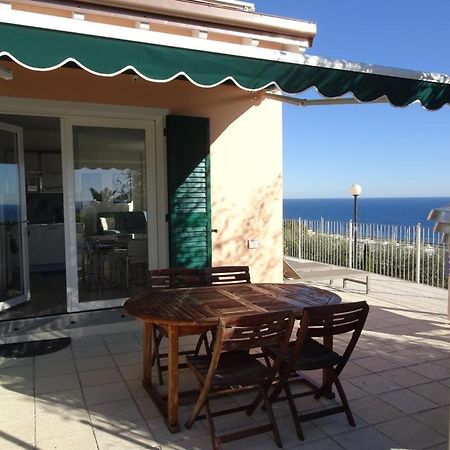 Villetta Sole Mare Santo Stefano al Mare Eksteriør bilde