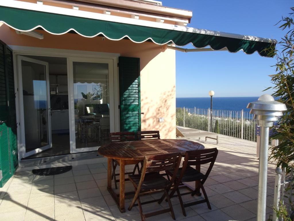 Villetta Sole Mare Santo Stefano al Mare Eksteriør bilde