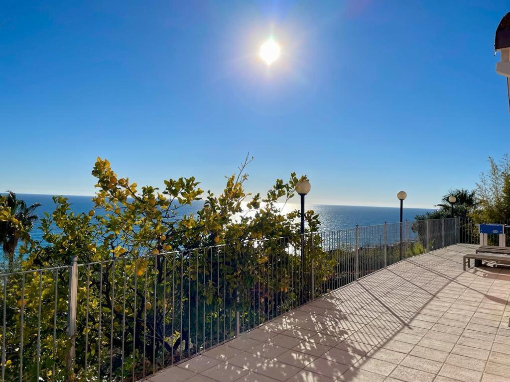 Villetta Sole Mare Santo Stefano al Mare Eksteriør bilde